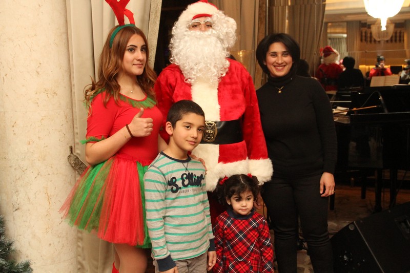 Christmas Night at Cascade Lounge